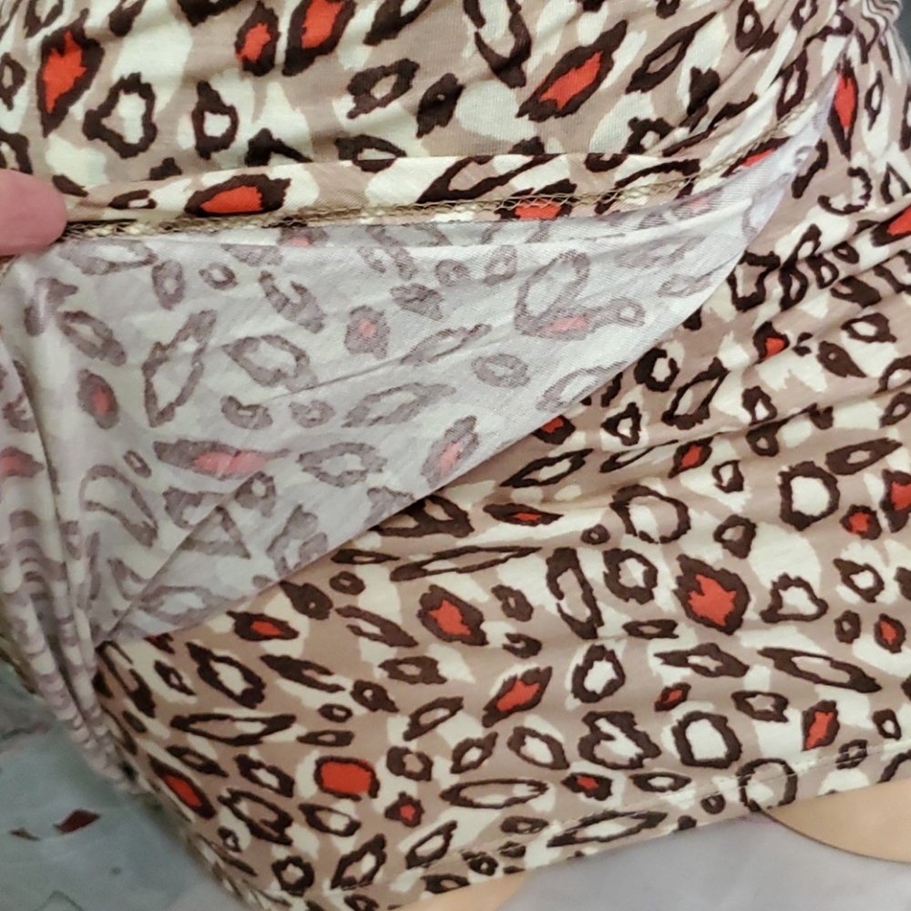 CLEARANCE FINAL PRICE Leopard Style Print Cross Over - Picture 8 of 15